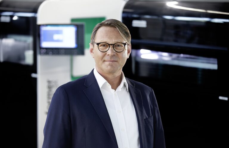 Dr Victor Roman, Managing Director of ARBURGadditive.