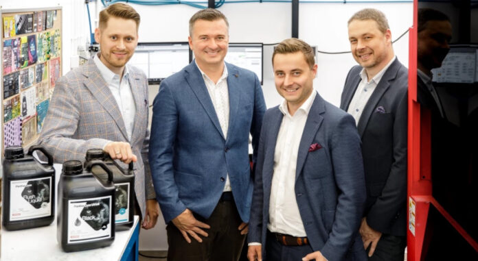 Xeikon Panther UV Inkjet Technology Extends Capabilities at Etiflex.