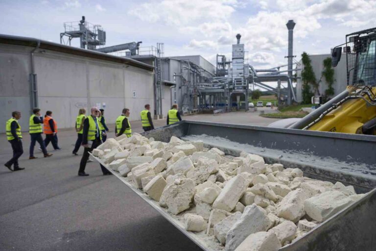 Covestro and puren Work to Reduce purenit® Environmental Footprint